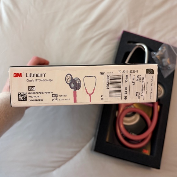 Pearl Pink Littmann Class III Stethoscope in box - Picture 4 of 4